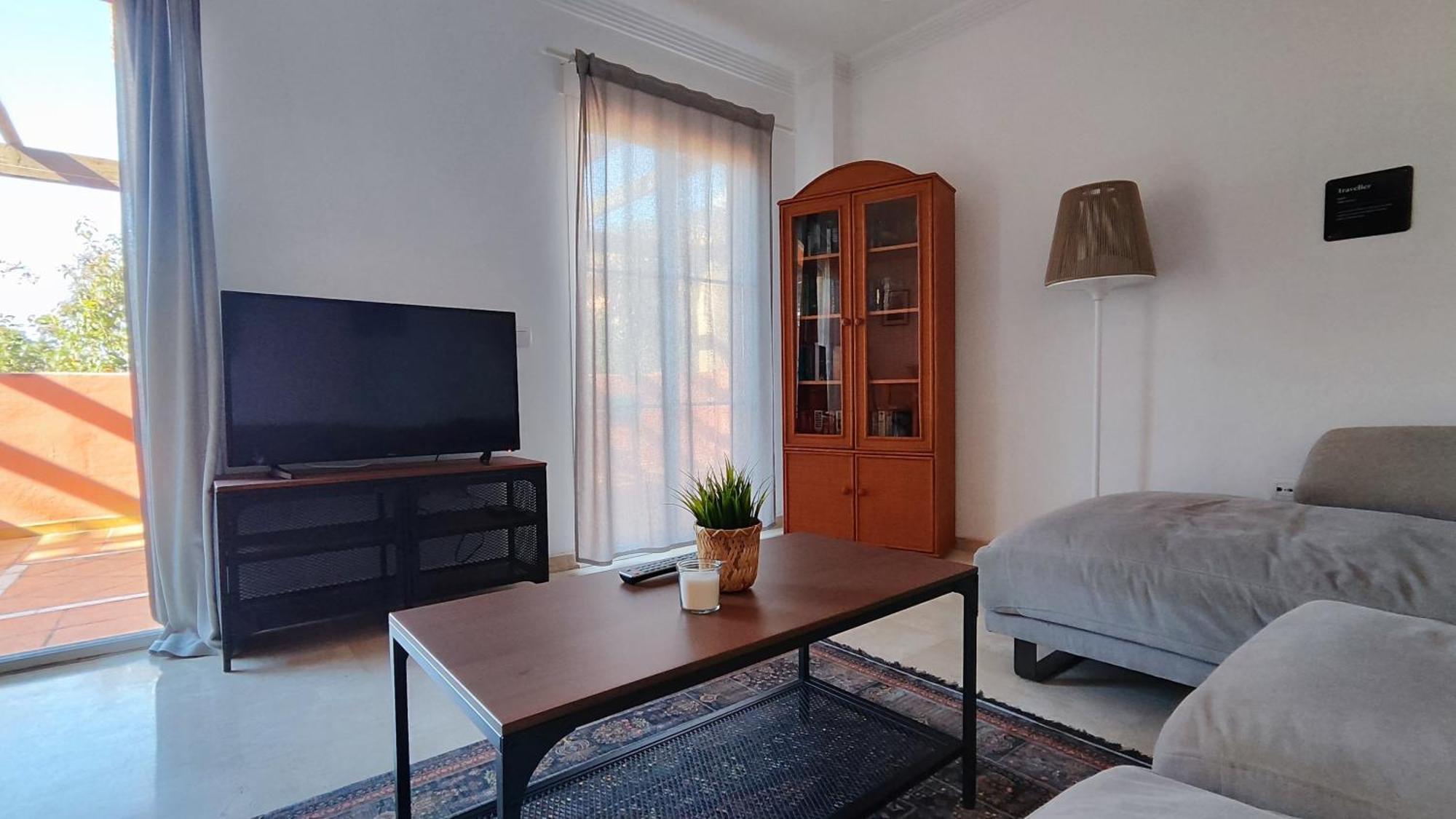 Pinogolf Elviria With Free Parking, Wifi, Pool And Large Terrace Leilighet Marbella